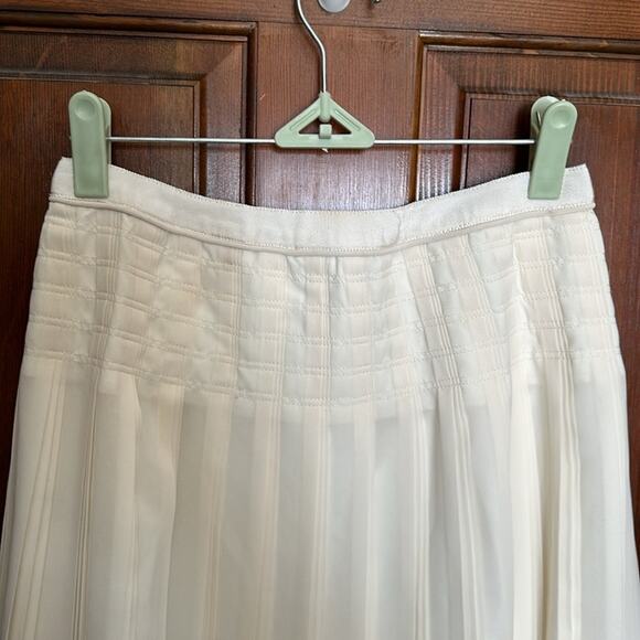 J. Crew | Ivory Stitched Pleated Skirt Size 2 - Picture 2 of 11